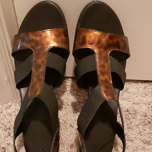 Munro Sandal
